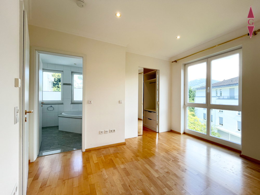 1-659 Schlafzimmer mit Bad en Suite