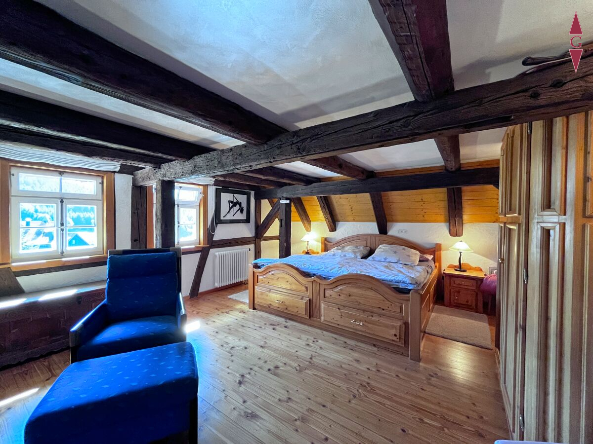 OG Schlafzimmer (6)