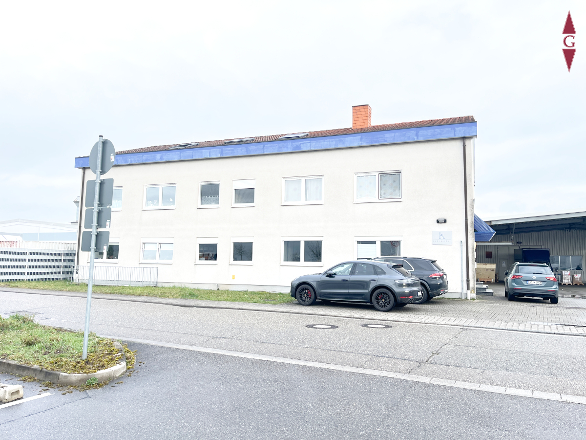 Verwaltungsgebäude (1)