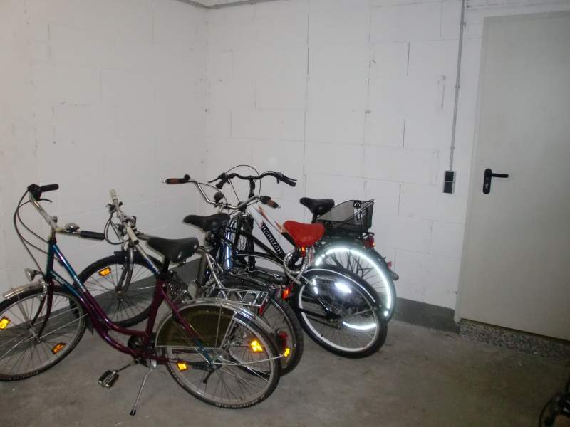 1-323 Fahrradkeller