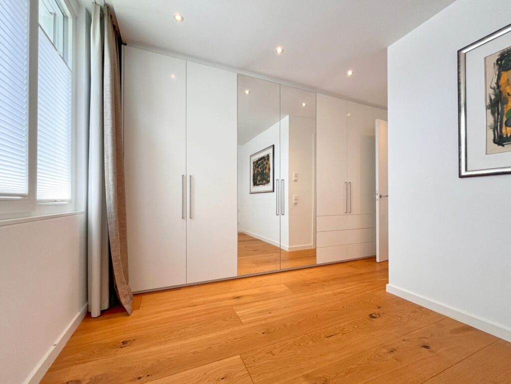 Bildtitel: Gästezimmer mit Einbauschrank